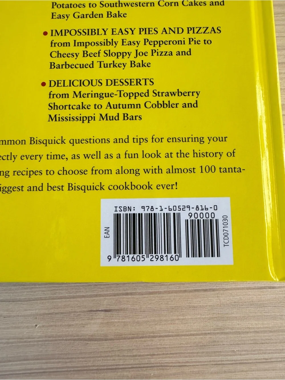 Betty Crocker Ultimate Bisquick‎ Cookbook Exclusive Deluxe Hardcover 2009